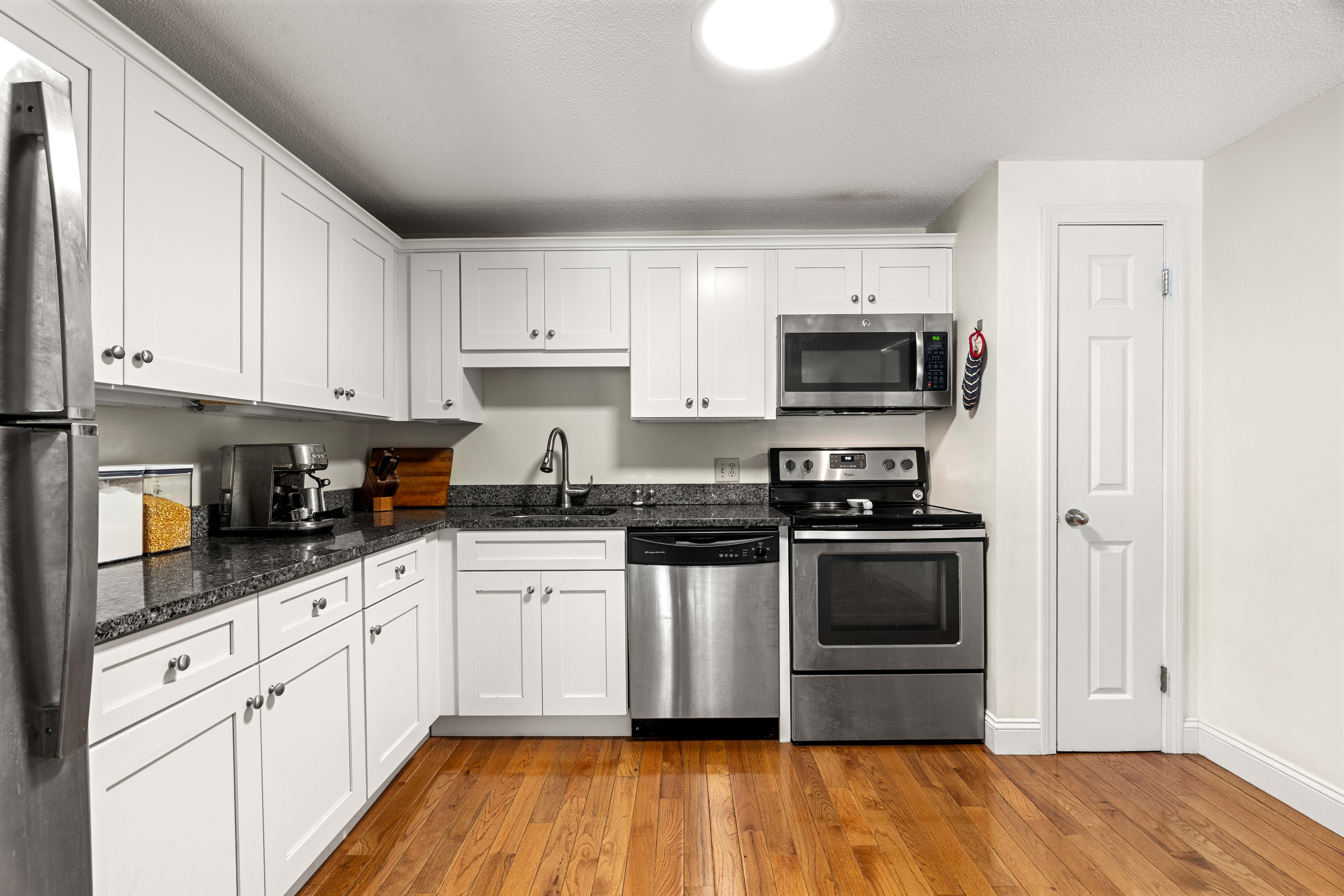  2009 White Cedar Boulevard, Portsmouth, NH 03801 - 物件實景