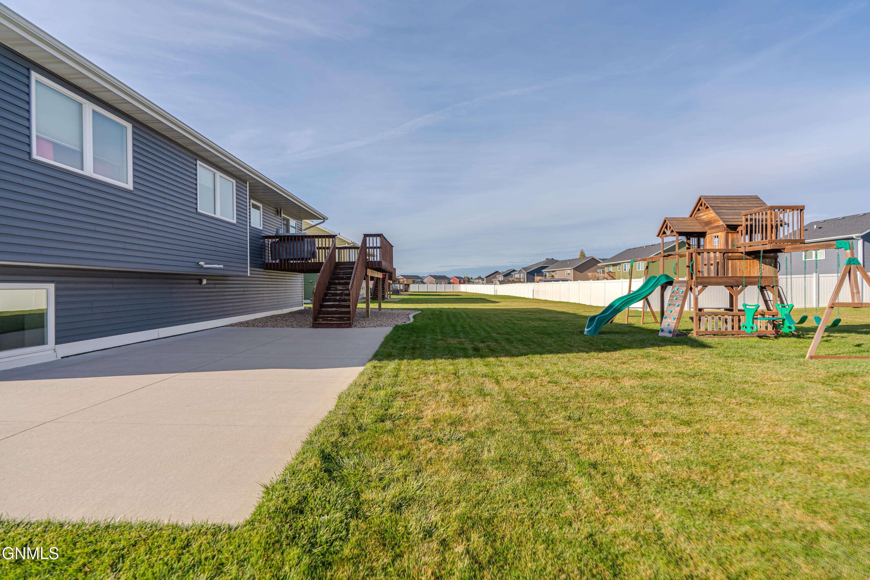 Bismarck, North Dakota, 58504, United States, 5 Bedrooms Bedrooms, ,2 BathroomsBathrooms,Residential,For Sale,1986096