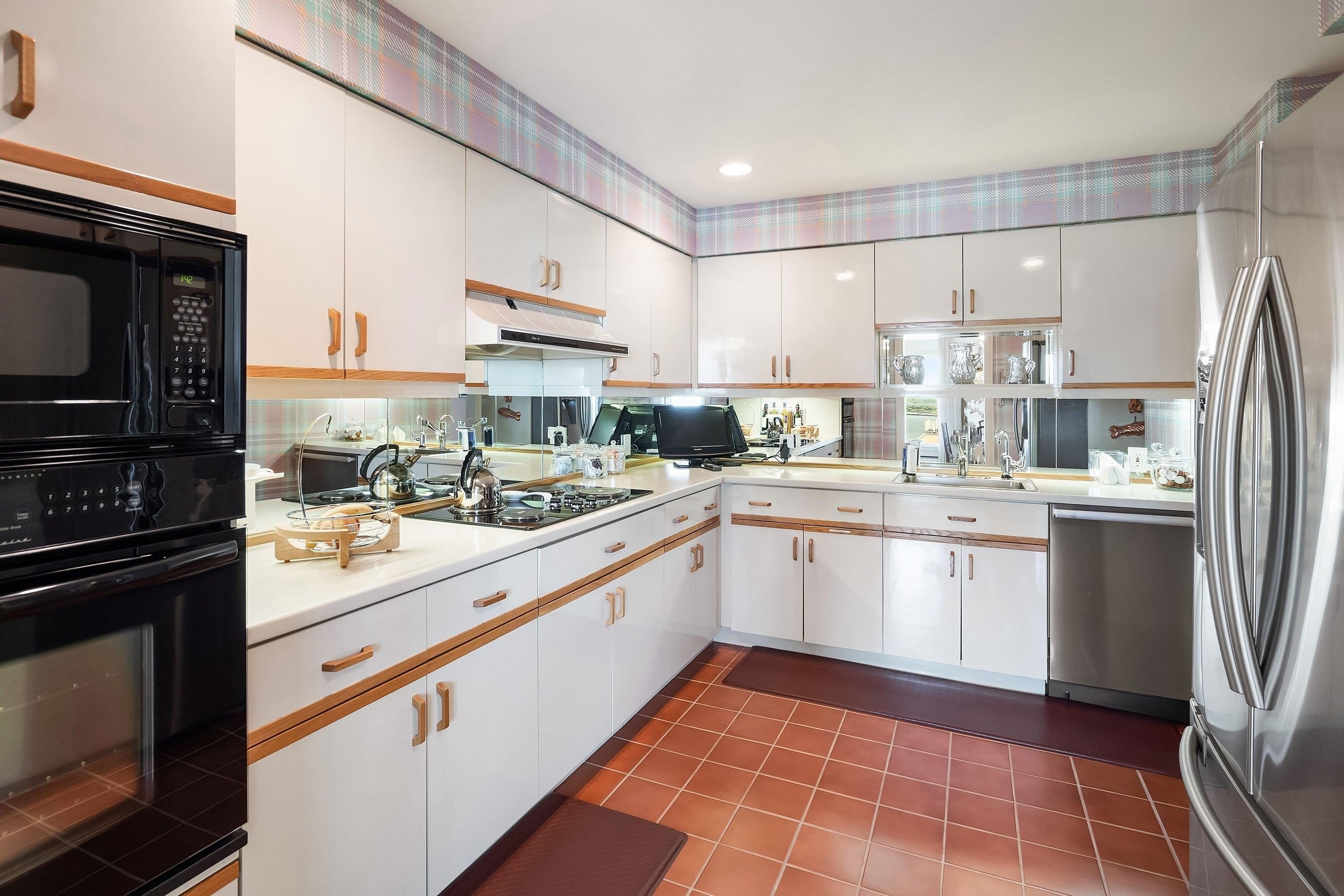 JC, Greenville, New Jersey, 07305, United States, 3 Bedrooms Bedrooms, ,3 BathroomsBathrooms,Residential,For Sale,1981976