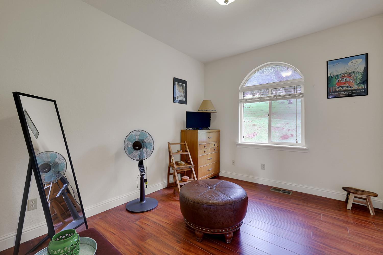 Browns Valley, California, 95918, United States, 5 Bedrooms Bedrooms, ,4 BathroomsBathrooms,Residential,For Sale,1980583