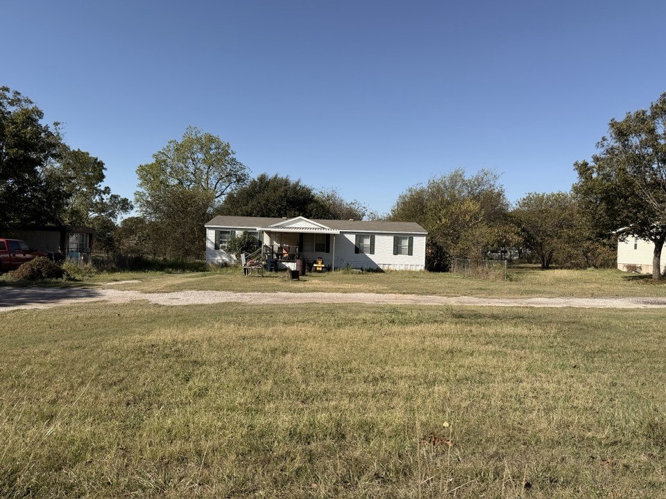 Crowley, Texas, 76036, United States, 3 Bedrooms Bedrooms, ,6 BathroomsBathrooms,Residential,For Sale,1989687