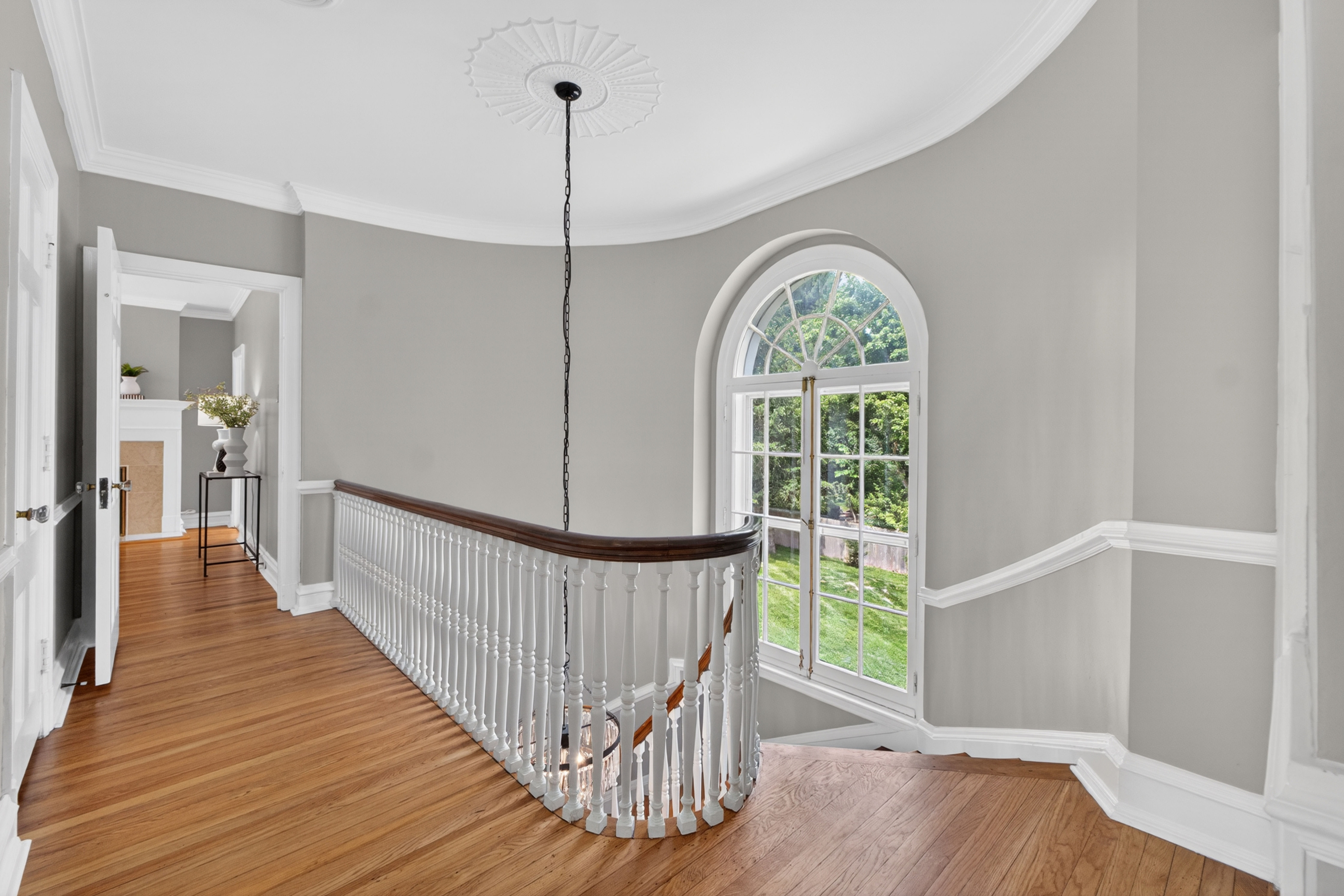  Timeless Mediterranean Revival Blends European Elegance & Hollywood Glamour - 物件實景