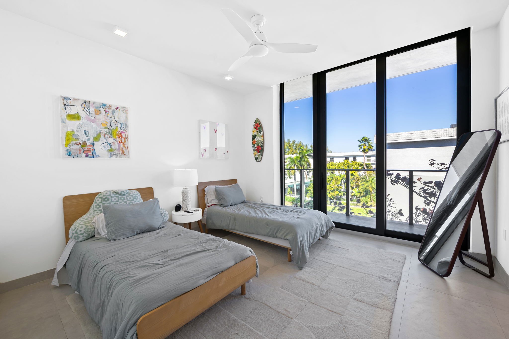  3581 E Glencoe Street, Miami, FL, 33133 - 物件實景