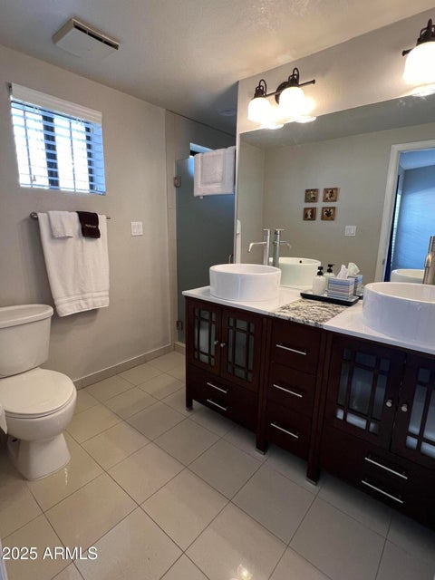 Scottsdale, Arizona, 85258, United States, 2 Bedrooms Bedrooms, ,Residential,For Sale,1977114