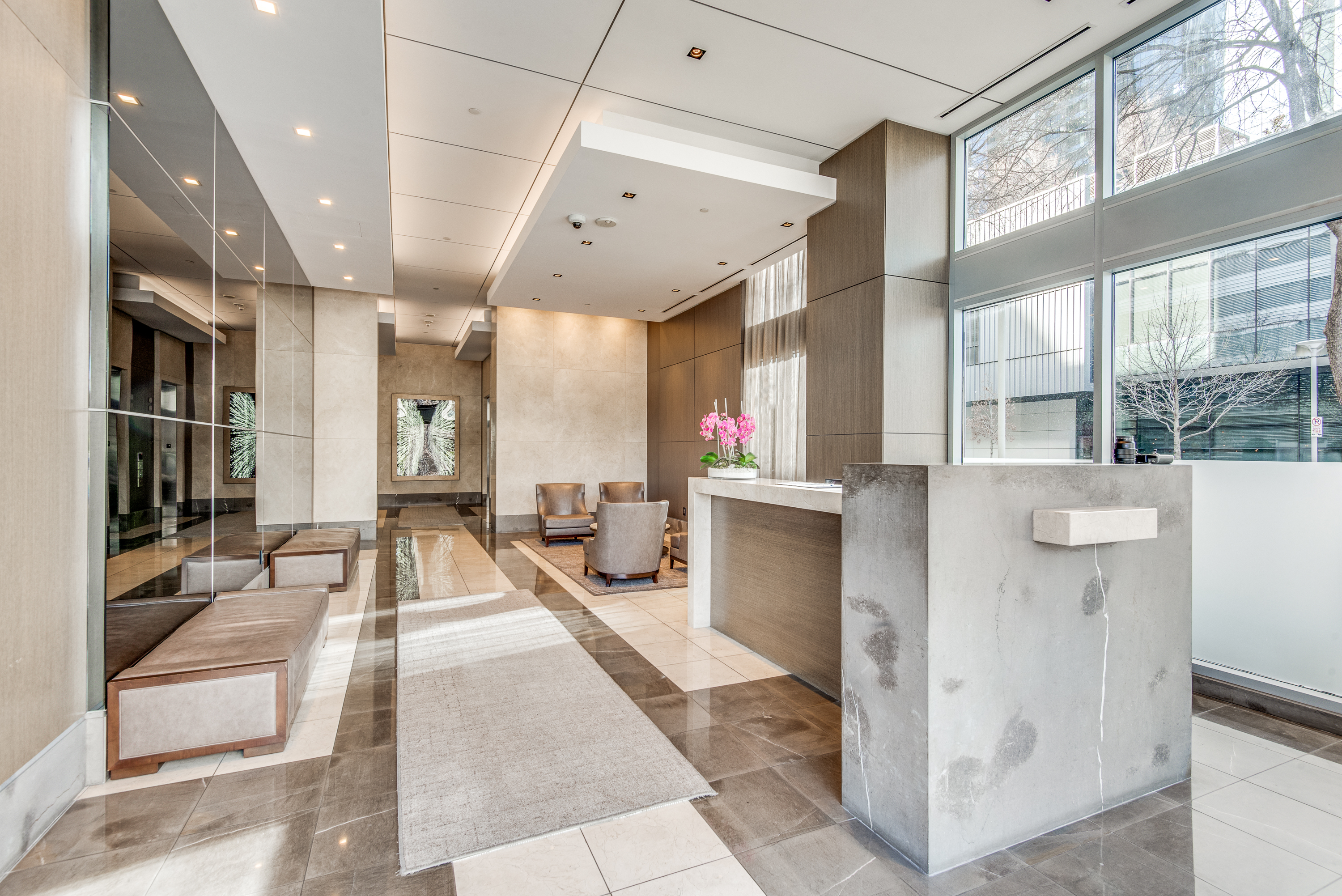  A Private, Contemporary Retreat with Unmatched Walkability - 物件實景