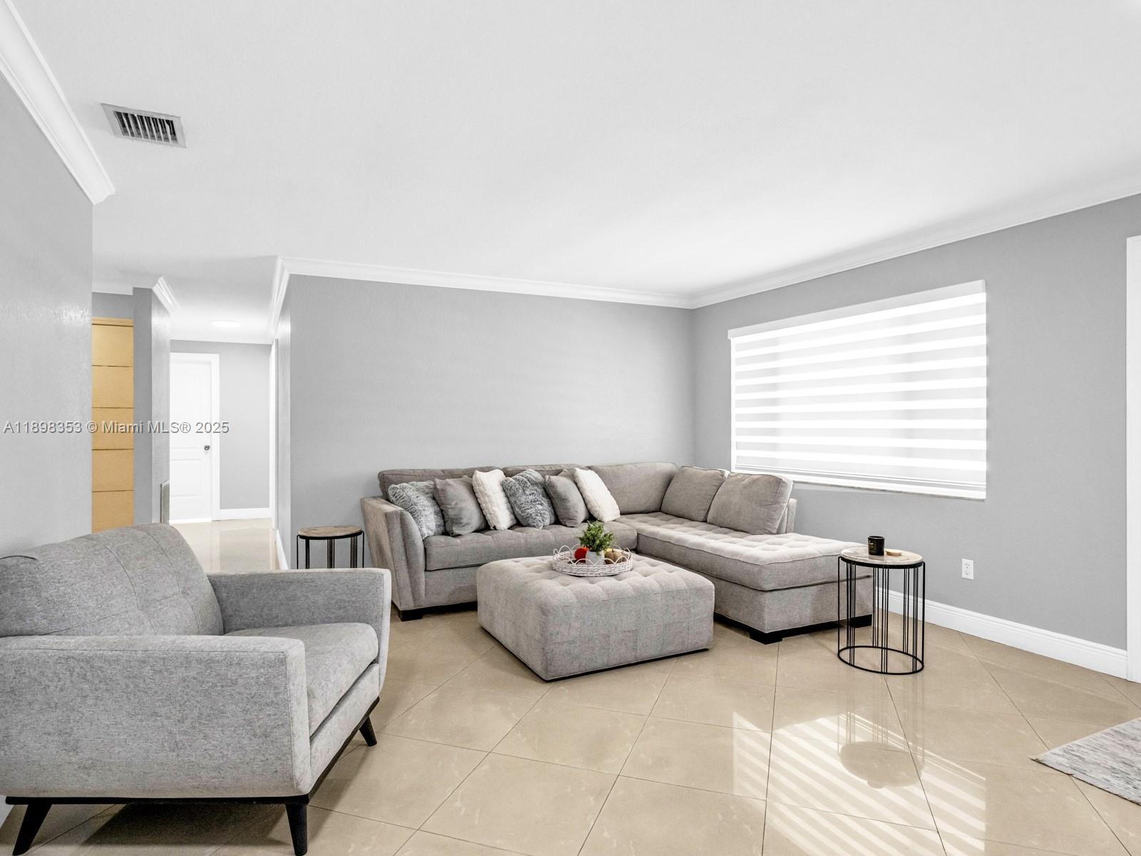 Miami, Florida, 33175, United States, 4 Bedrooms Bedrooms, ,2 BathroomsBathrooms,Residential,For Sale,1979447