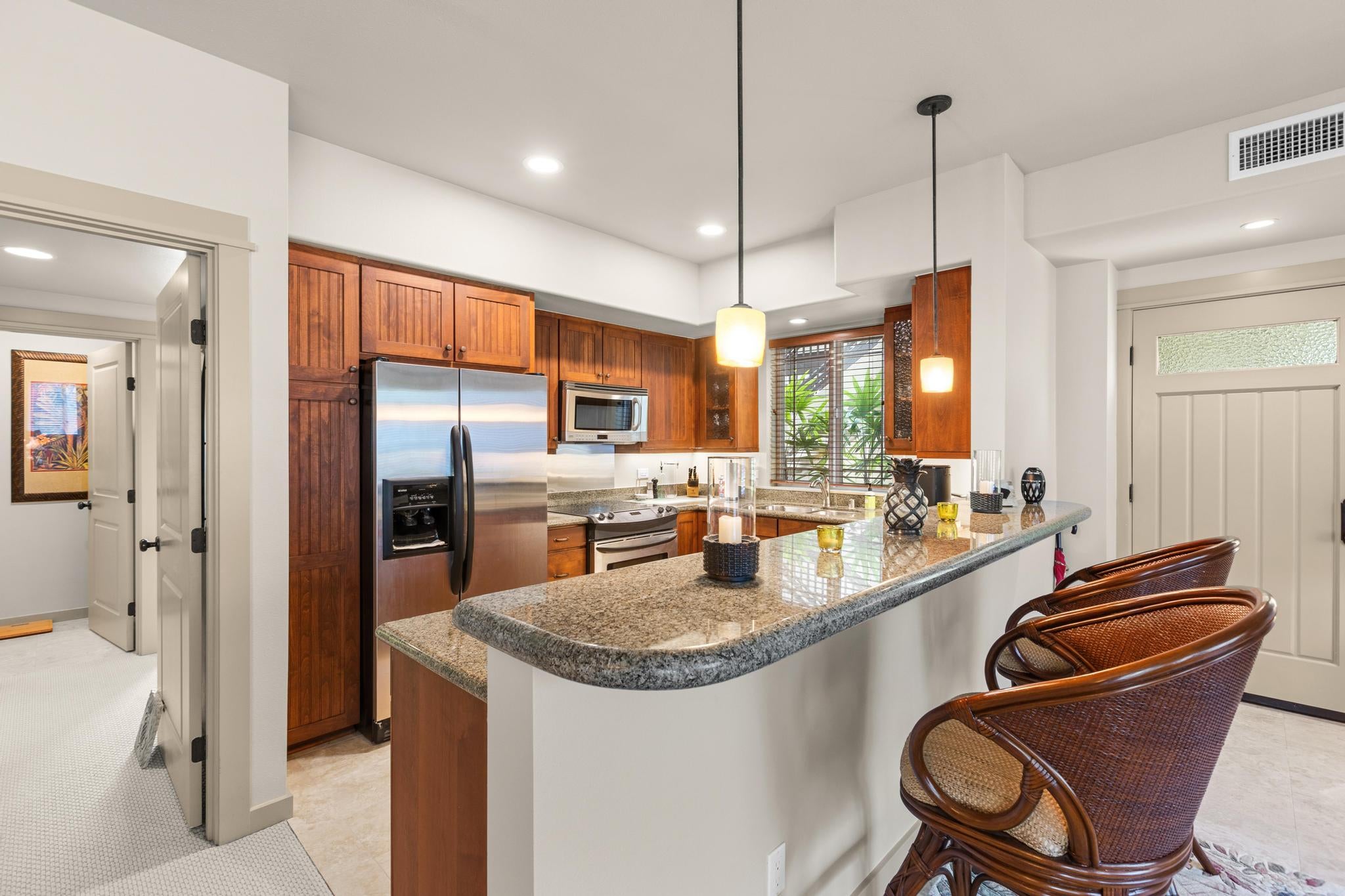 Alii Dr, Kailua Kona, HI 96740