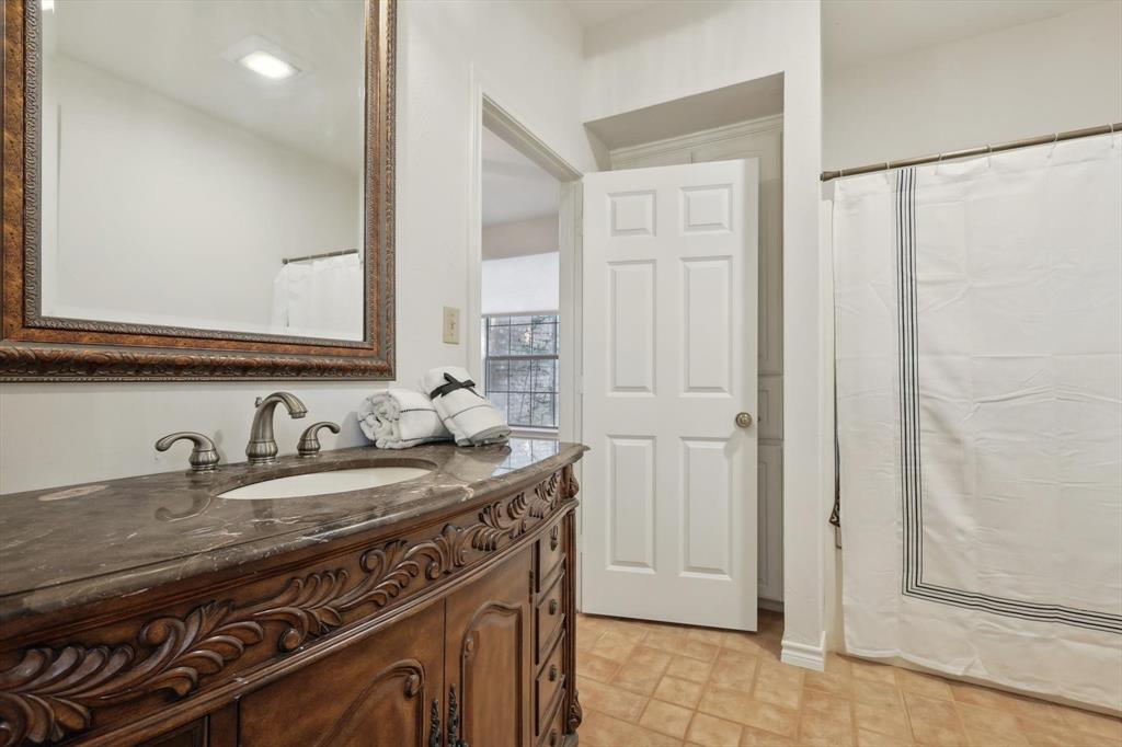 Pilot Point, Texas, 76258, United States, 4 Bedrooms Bedrooms, ,4 BathroomsBathrooms,Residential,For Sale,1974157