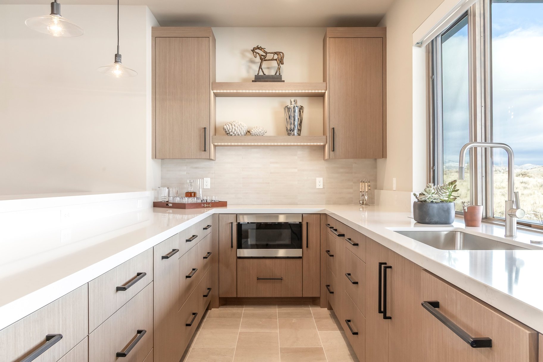  Beautiful Modern Custom Home with Rock Cliff Views at Victory Ranch - 物件實景