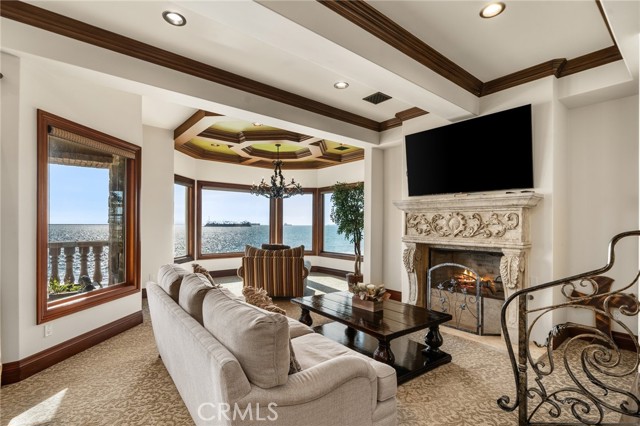 Long Beach, California, 90803, United States, 6 Bedrooms Bedrooms, ,8 BathroomsBathrooms,Residential,For Sale,1835519