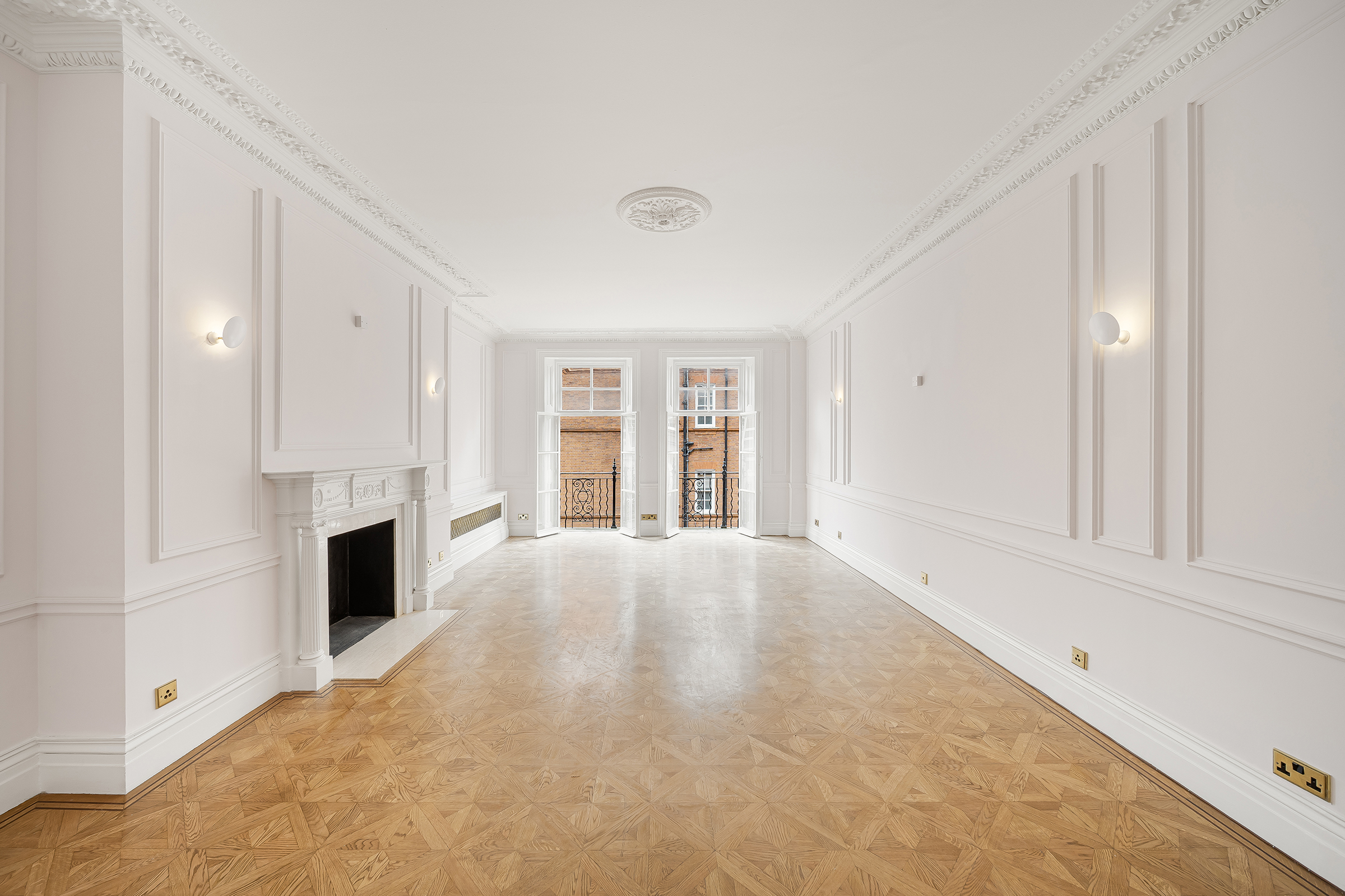  A Grand Lateral Apartment in Albert Hall Mansions - 物件實景