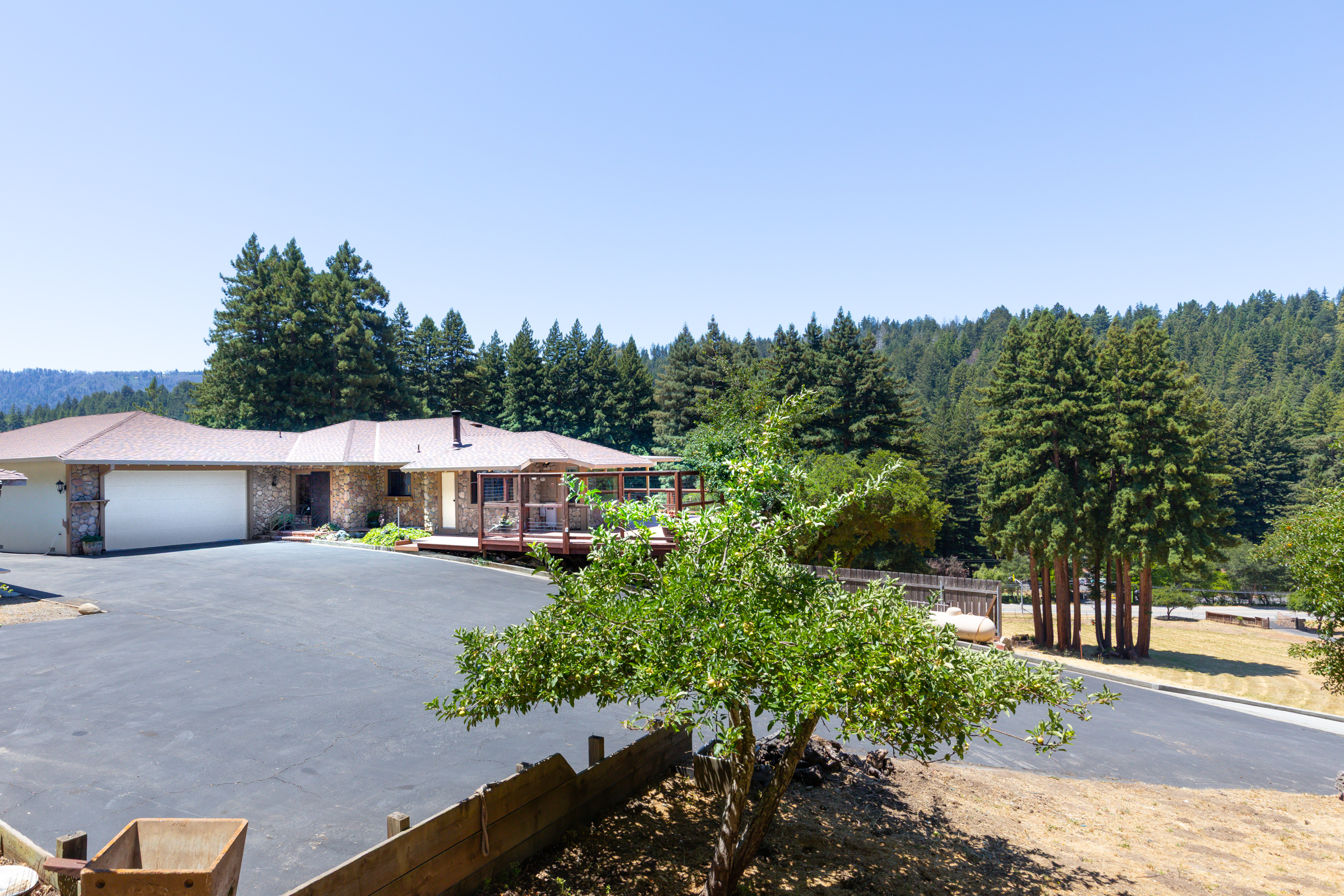 Boulder Creek, California, 95006, United States, 2 Bedrooms Bedrooms, ,3 BathroomsBathrooms,Residential,For Sale,1899975