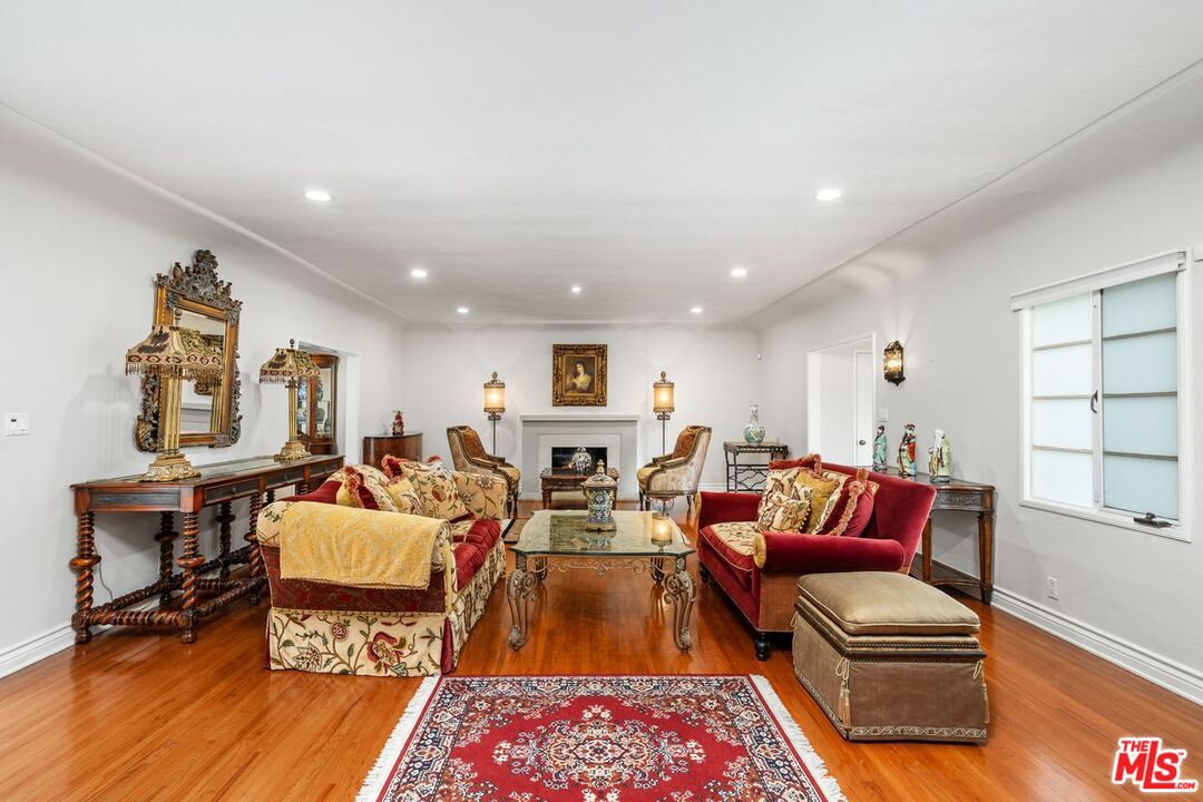 Los Angeles, California, 90027, United States, 4 Bedrooms Bedrooms, ,4 BathroomsBathrooms,Residential,For Sale,1898914