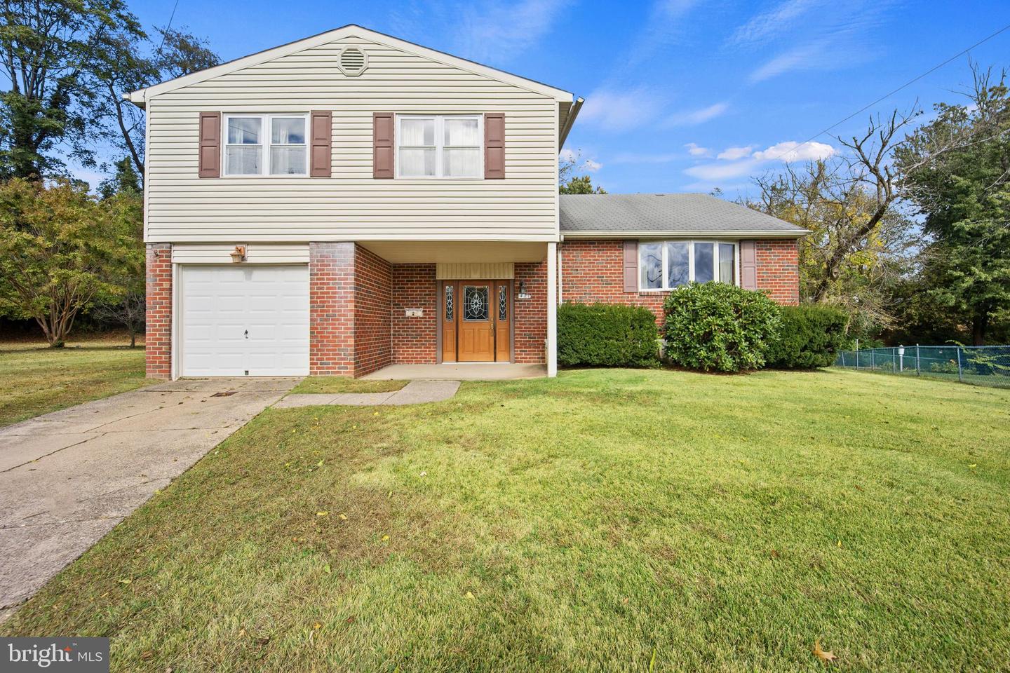 Philadelphia, Pennsylvania, 19115, United States, 4 Bedrooms Bedrooms, ,3 BathroomsBathrooms,Residential,For Sale,1966541