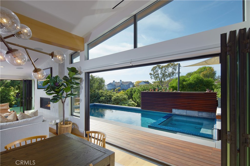Corona del Mar, California, 92625, United States, 4 Bedrooms Bedrooms, ,5 BathroomsBathrooms,Residential,For Sale,1819361