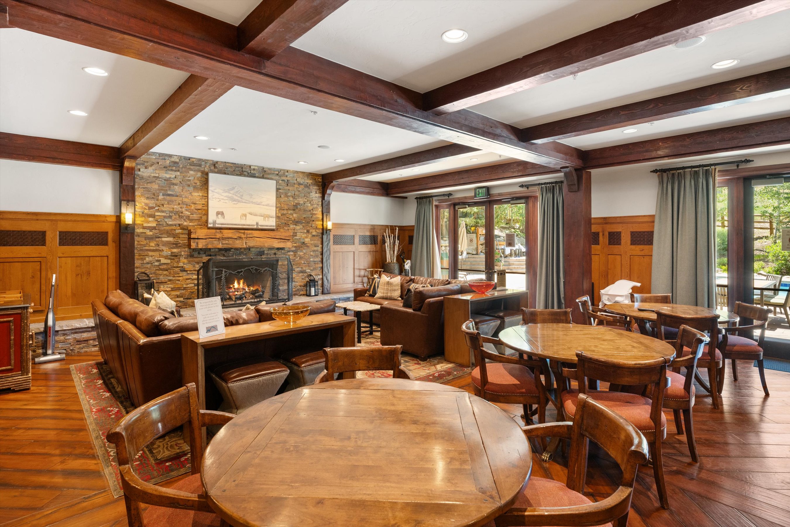  Experience Luxury Mountain Living at Timbers Club - 物件實景