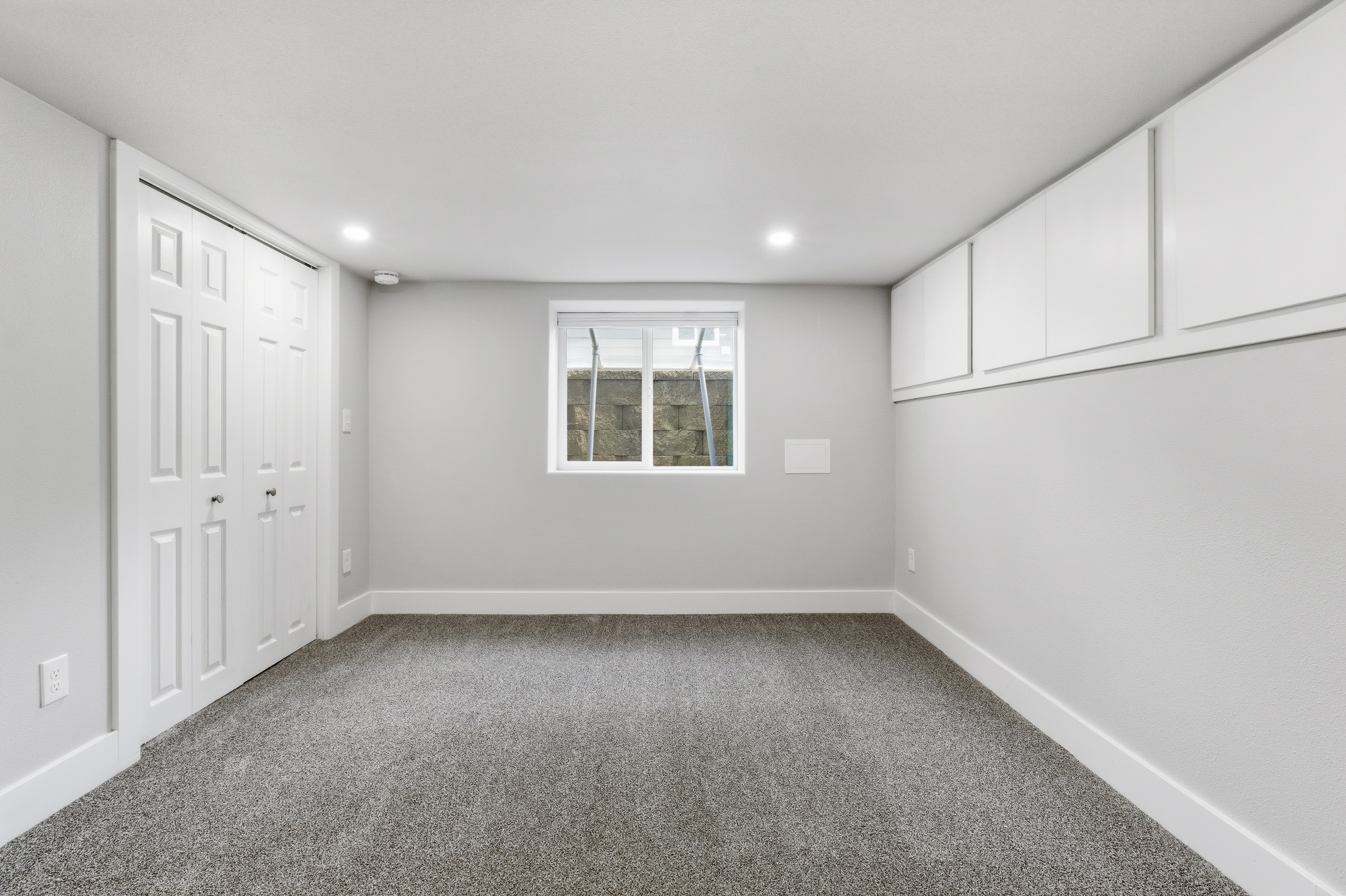  1021 E Chestnut St - 物件實景