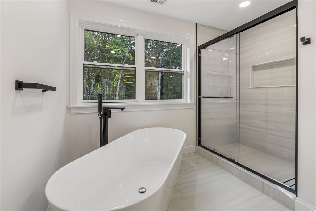 Bedford, Massachusetts, 01730, United States, 4 Bedrooms Bedrooms, ,5 BathroomsBathrooms,Residential,For Sale,1989908