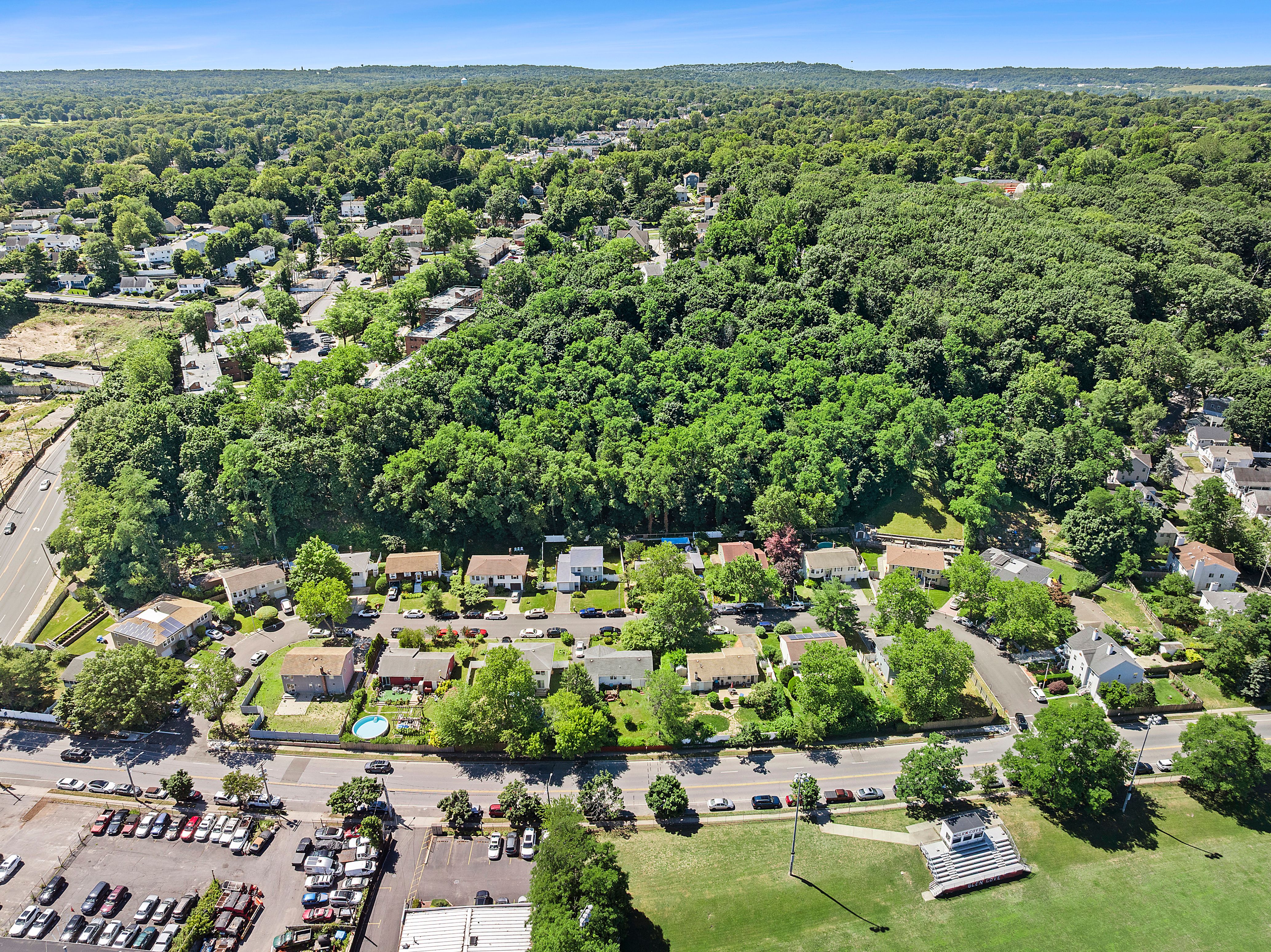  17 Harmony Lane, Glen Cove, NY, 11542 - 物件實景