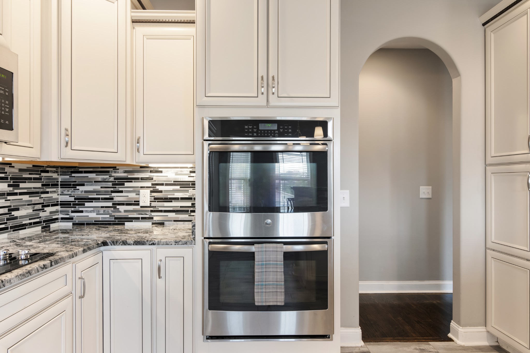 Clarksville, Tennessee, 37043, United States, 5 Bedrooms Bedrooms, ,4 BathroomsBathrooms,Residential,For Sale,1975936