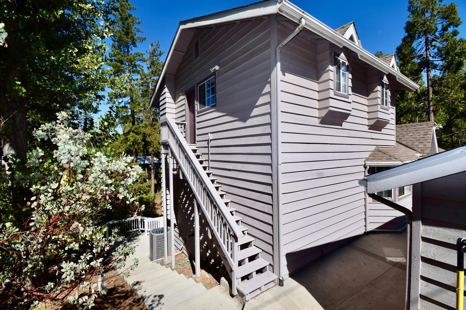 Oakhurst, California, 93644, United States, 4 Bedrooms Bedrooms, ,3 BathroomsBathrooms,Residential,For Sale,1984203