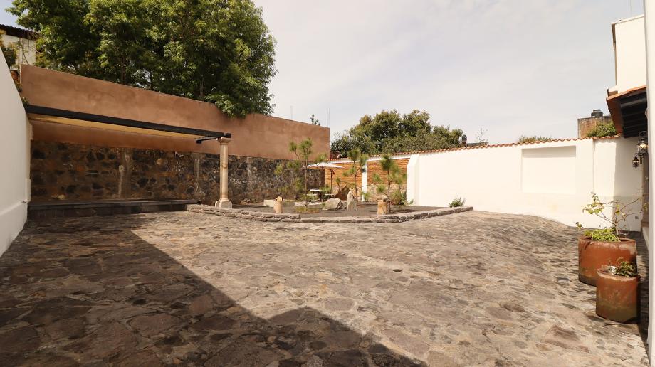 Pátzcuaro, Michoacán de Ocampo, 61606, Mexico, 5 Bedrooms Bedrooms, ,3 BathroomsBathrooms,Residential,For Sale,1729660