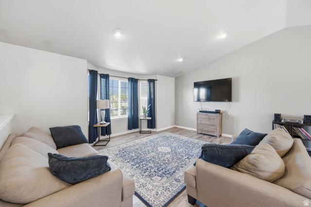 South Weber, Utah, 84405, United States, 4 Bedrooms Bedrooms, ,3 BathroomsBathrooms,Residential,For Sale,2048081