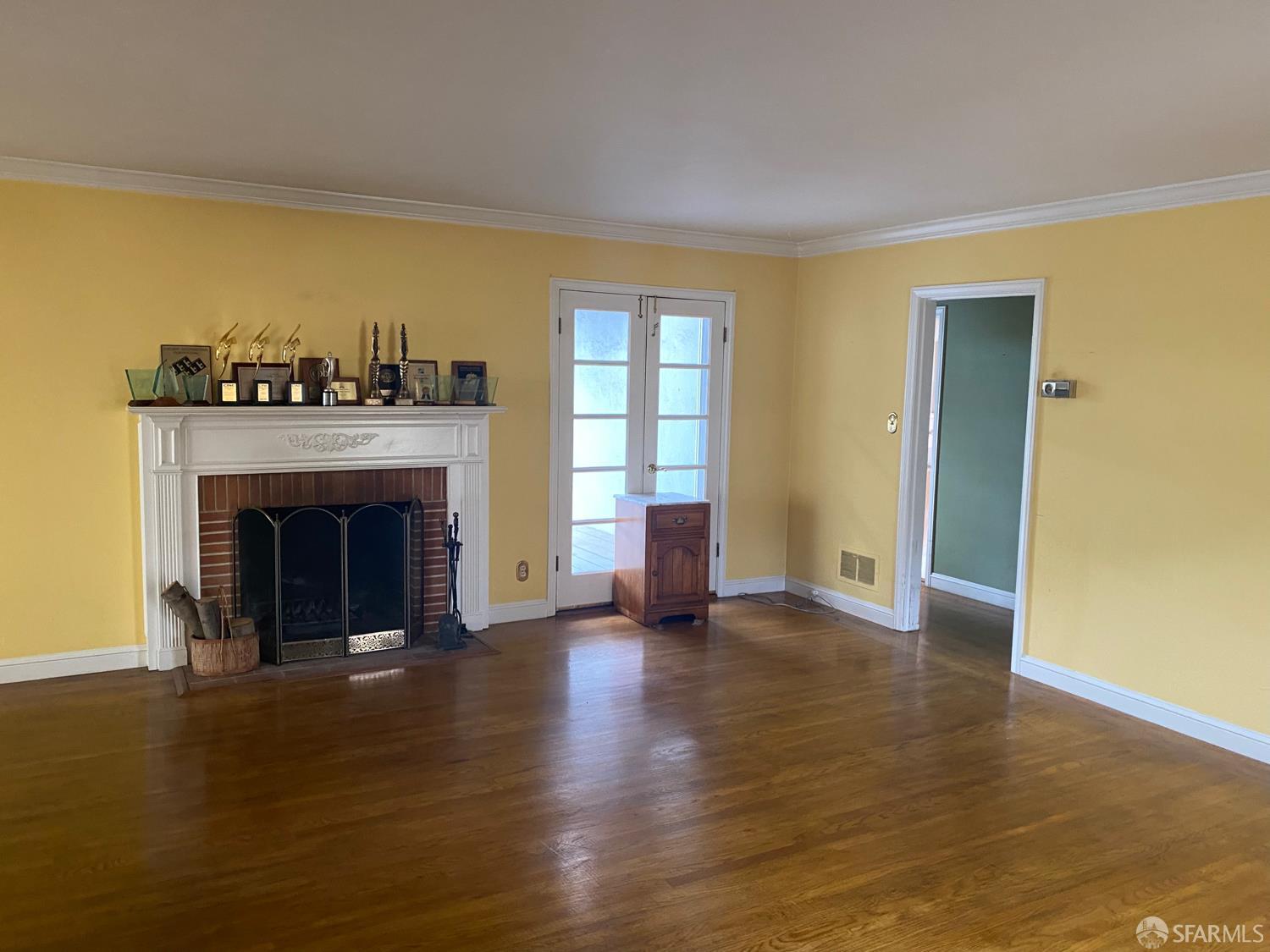 San Carlos, California, 94070, United States, 3 Bedrooms Bedrooms, ,3 BathroomsBathrooms,Residential,For Sale,1994257