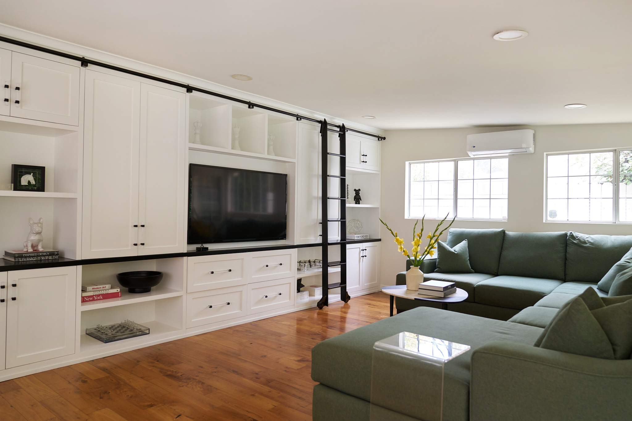  4734 Greenbush Ave - 物件實景
