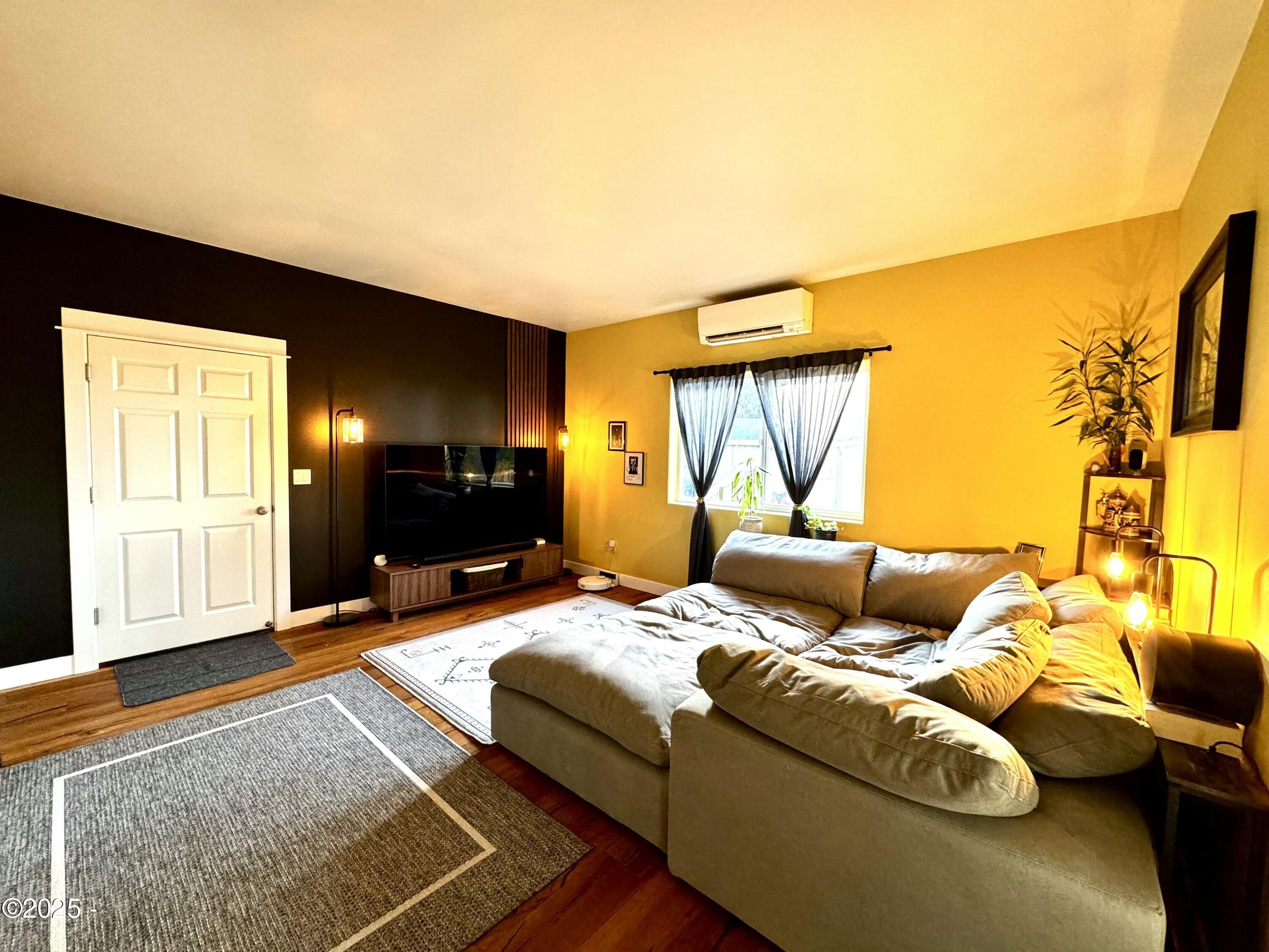 Newport, Oregon, 97365, United States, 3 Bedrooms Bedrooms, ,3 BathroomsBathrooms,Residential,For Sale,1777733