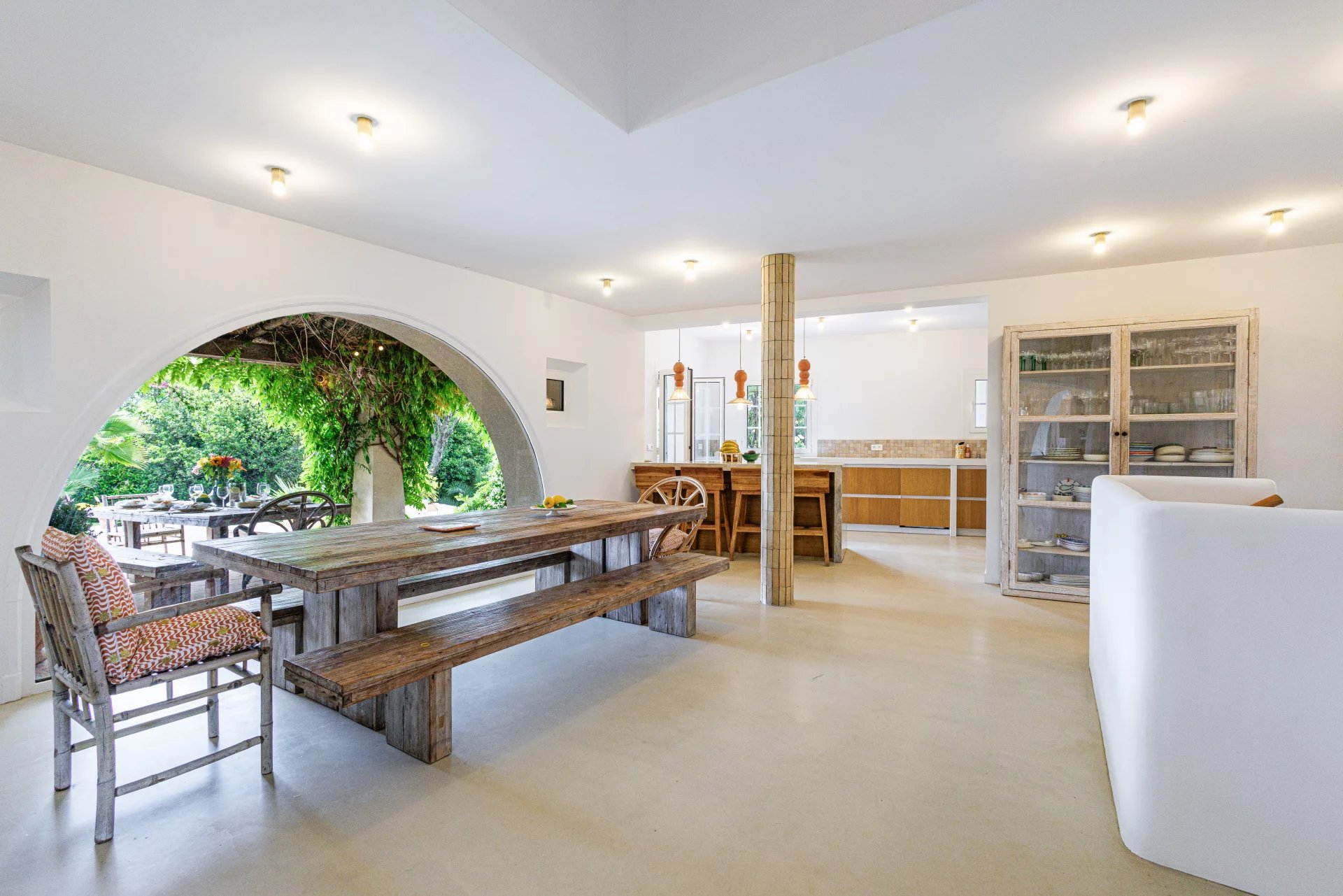Saint-Paul-de-Vence, Provence-Alpes-Côte d’Azur, 06570, FR, 5 Bedrooms Bedrooms, ,Residential,For Sale,1821120