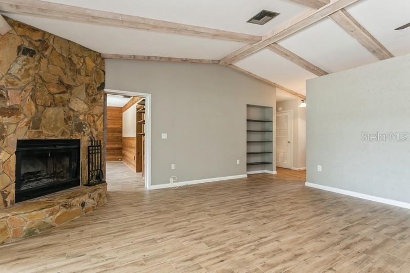 Dunedin, Florida, 34698, United States, 3 Bedrooms Bedrooms, ,2 BathroomsBathrooms,Residential,For Sale,1857306