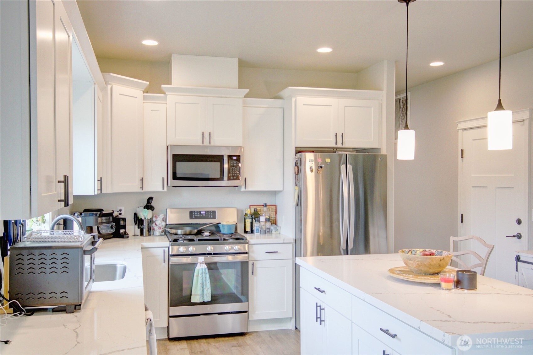 Mount Vernon, Washington, 98273, United States, 3 Bedrooms Bedrooms, ,3 BathroomsBathrooms,Residential,For Sale,1975084