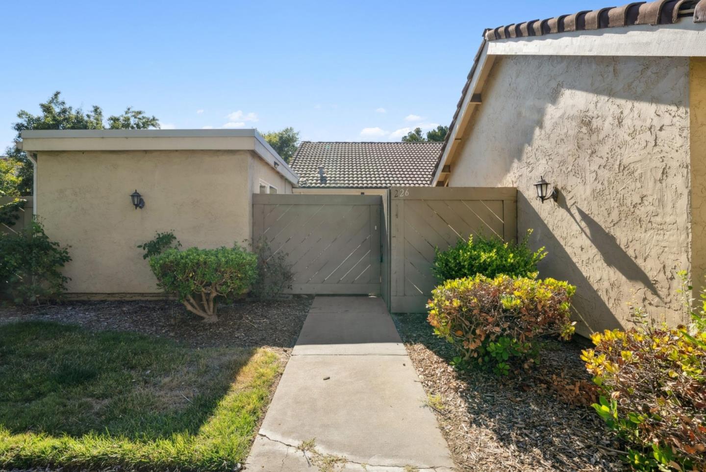 San Jose, California, 95136, United States, 3 Bedrooms Bedrooms, ,2 BathroomsBathrooms,Residential,For Sale,1917269