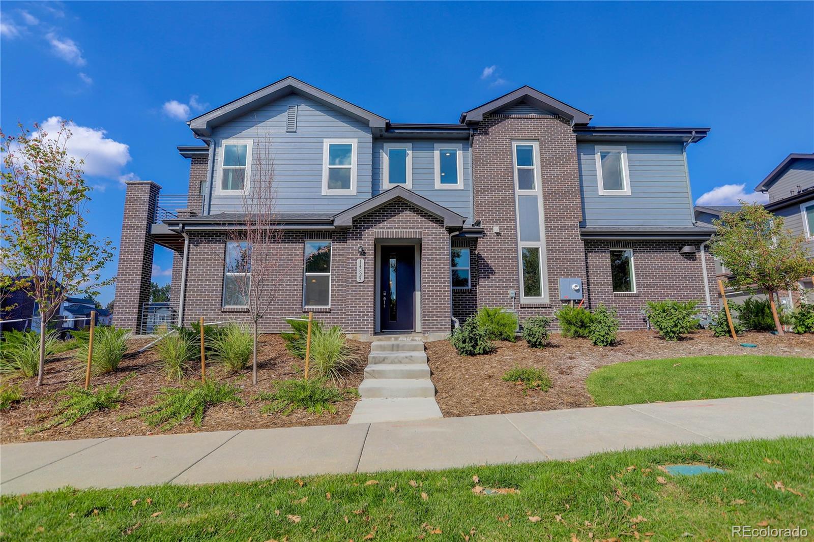 Aurora, Colorado, 80015, United States, 3 Bedrooms Bedrooms, ,3 BathroomsBathrooms,Residential,For Sale,1939063