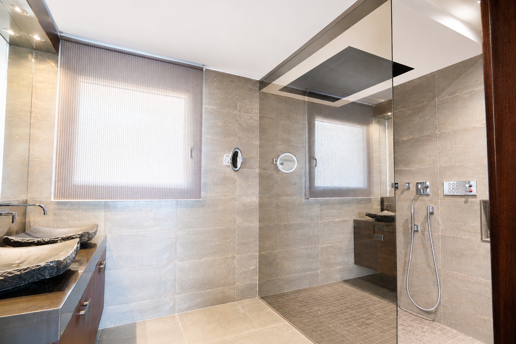  Stunning duplex apartment with lake views and high-quality finishes - 物件實景