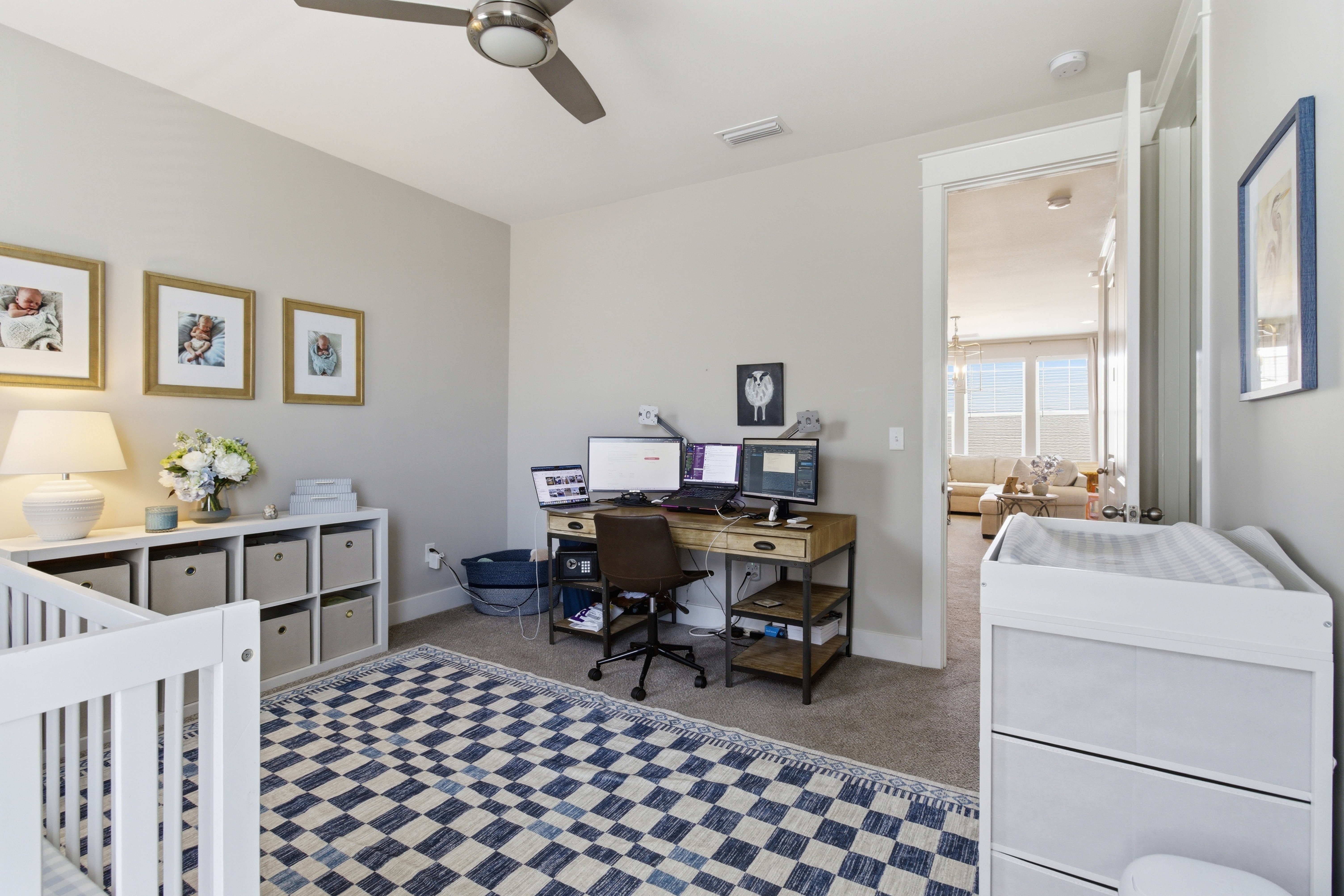  Spacious Corner-Lot Retreat With Flexible Living - 物件實景