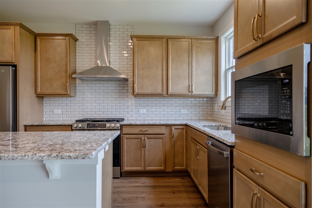 Bowling Green, Kentucky, 42104, United States, 4 Bedrooms Bedrooms, ,3 BathroomsBathrooms,Residential,For Sale,1913768