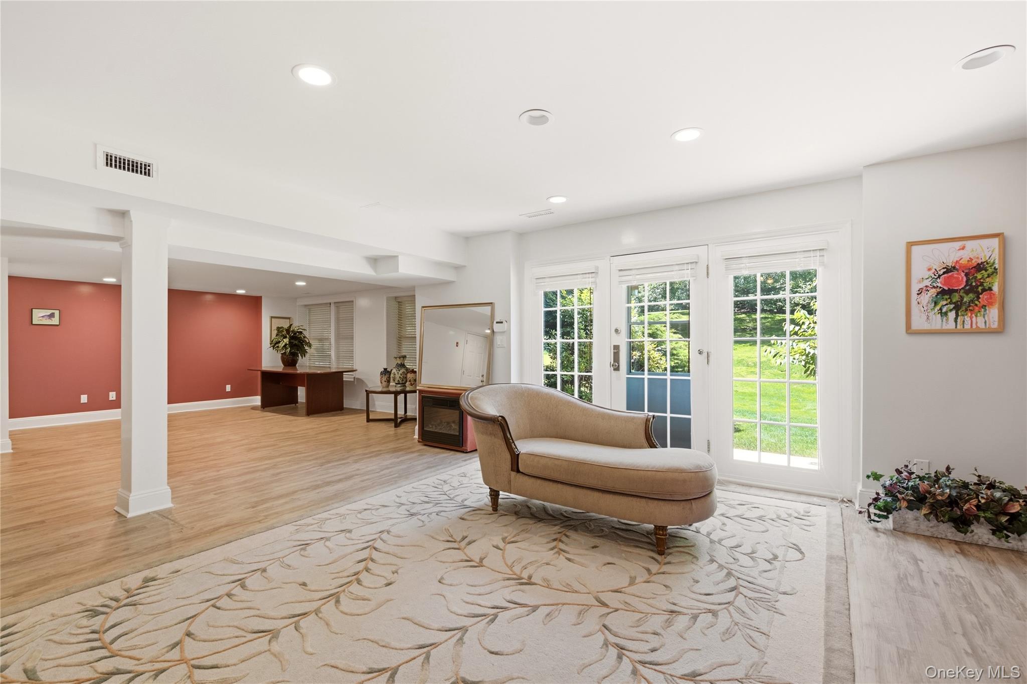  323 Baltustrol Circle, Roslyn, NY, 11576 - 物件實景