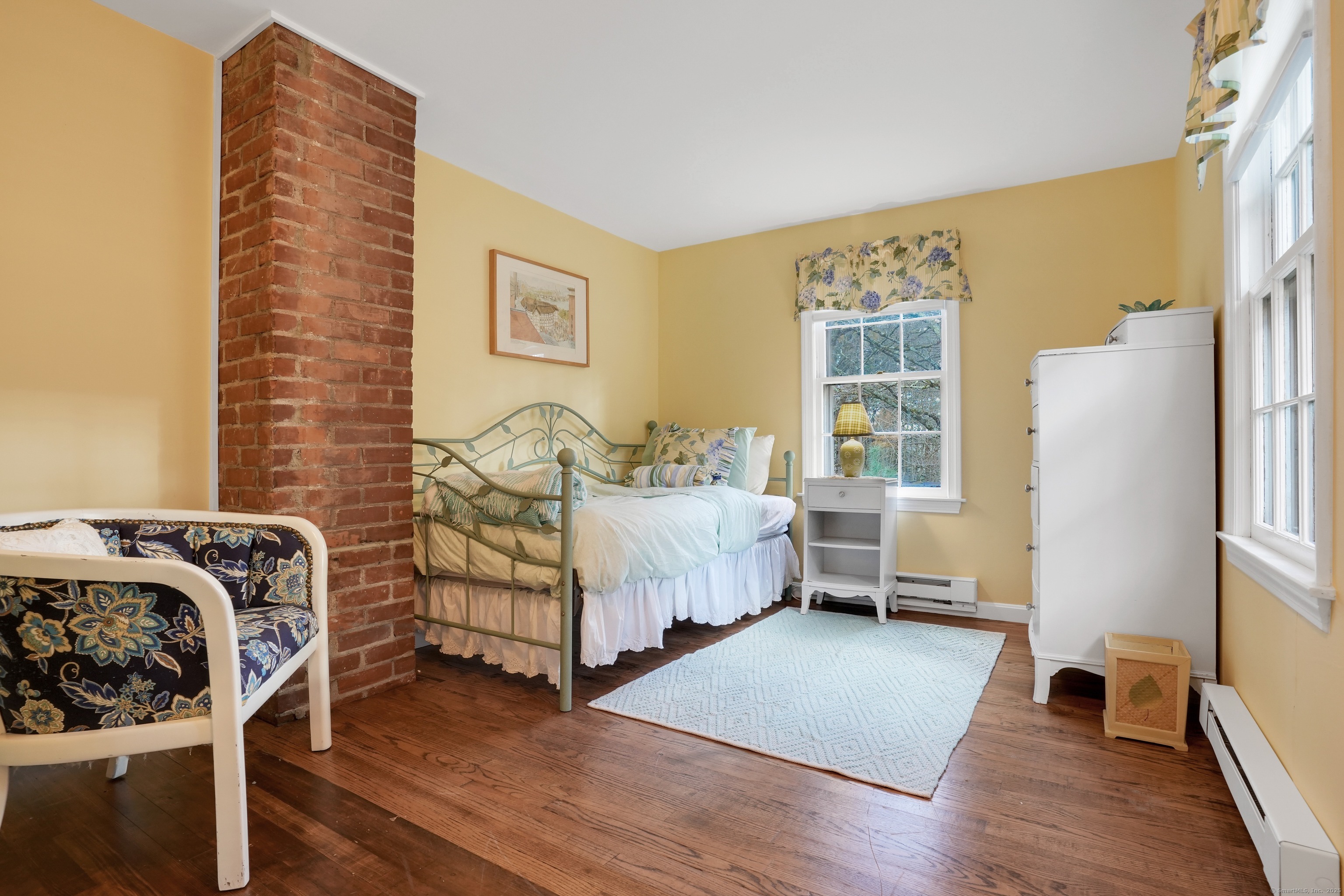 Canton, Connecticut, 06019, United States, 4 Bedrooms Bedrooms, ,3 BathroomsBathrooms,Residential,For Sale,1987943