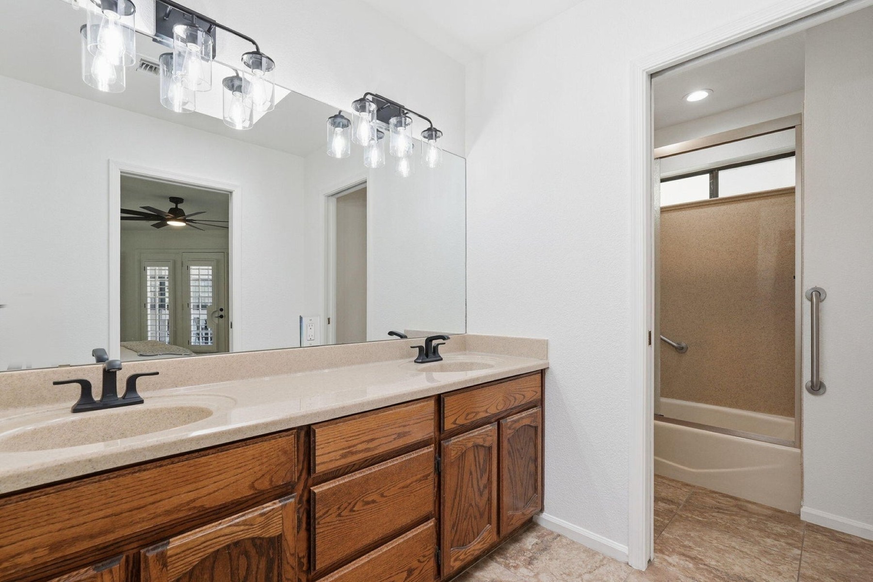  646 E Leah Lane¦Gilbert, AZ - 物件實景