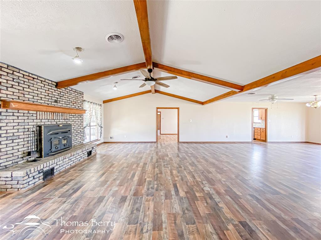 Stamford, Texas, 79553, United States, 3 Bedrooms Bedrooms, ,3 BathroomsBathrooms,Residential,For Sale,1696805