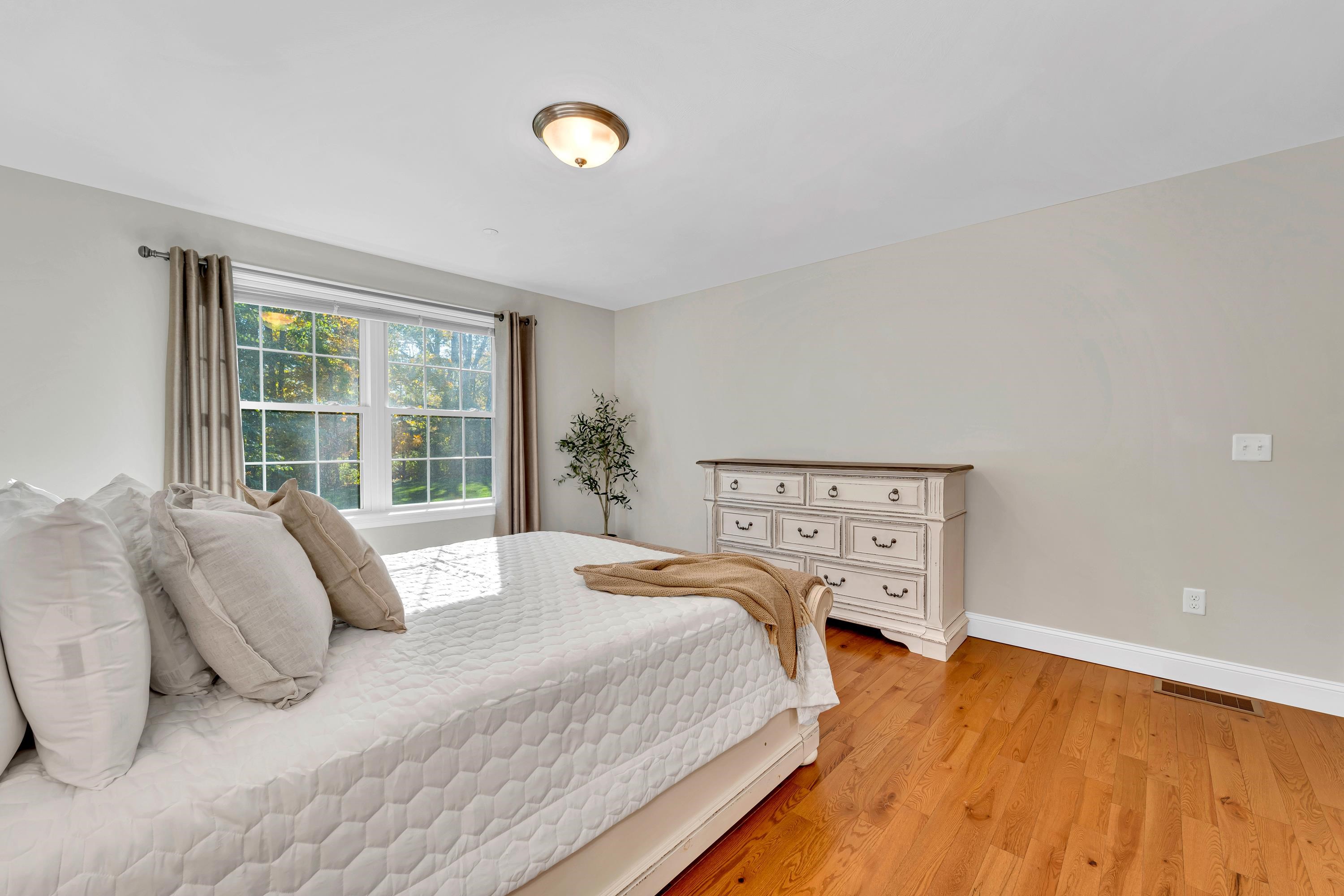 Brentwood, New Hampshire, 03833, United States, 2 Bedrooms Bedrooms, ,2 BathroomsBathrooms,Residential,For Sale,1976209