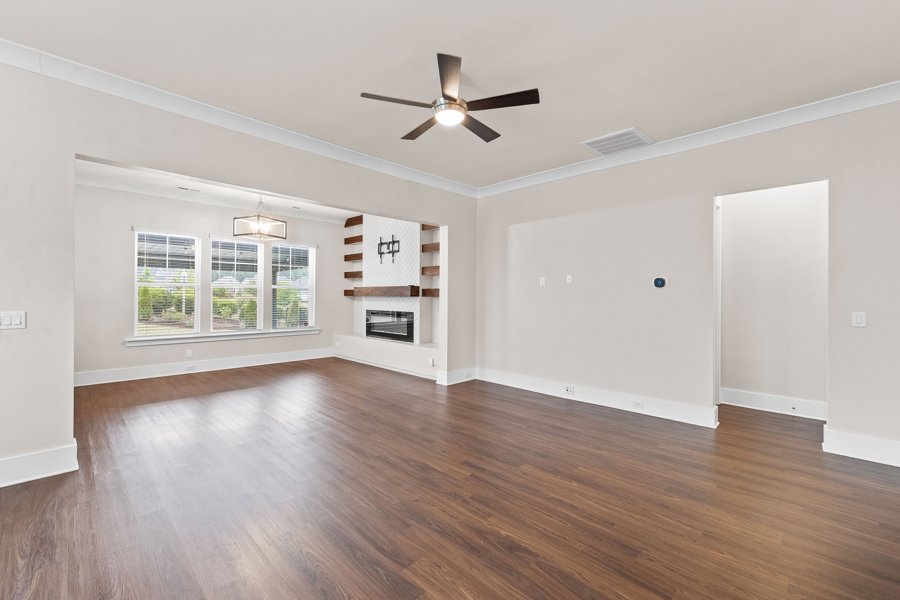  313 Warm Wind Drive, Clayton, NC 27527 - 物件實景