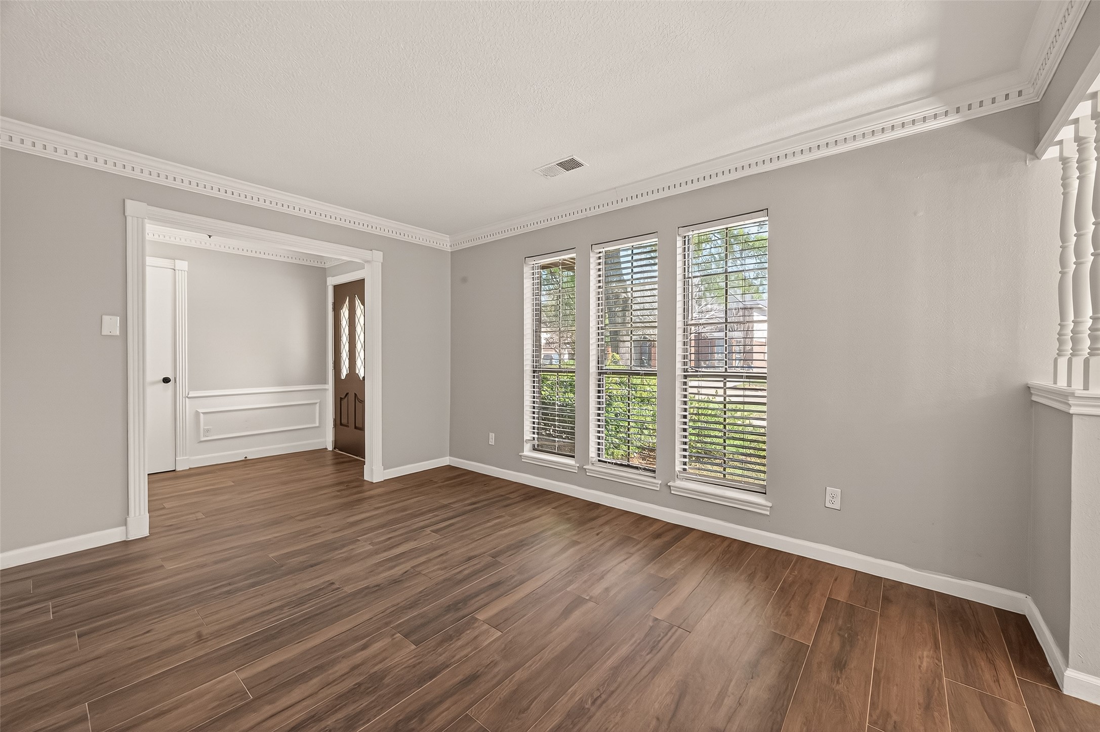  5323 Mulberry Grove Drive - 物件實景