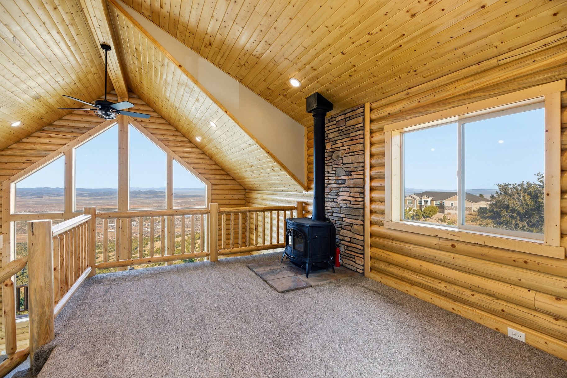  Cedar Highlands Cabin With Stunning Views - 物件實景