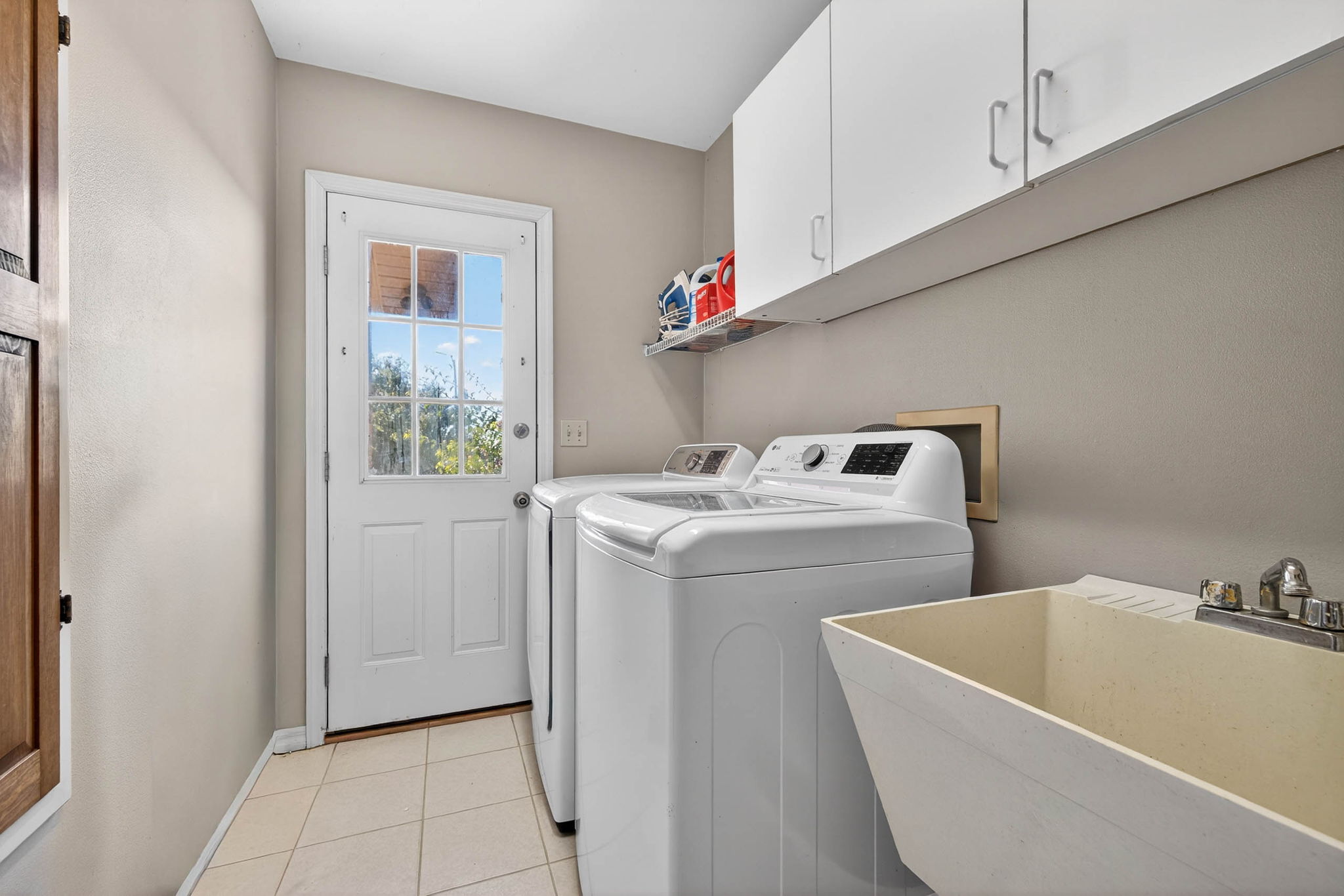 Dade City, Florida, 33525, United States, 4 Bedrooms Bedrooms, ,4 BathroomsBathrooms,Residential,For Sale,2012109