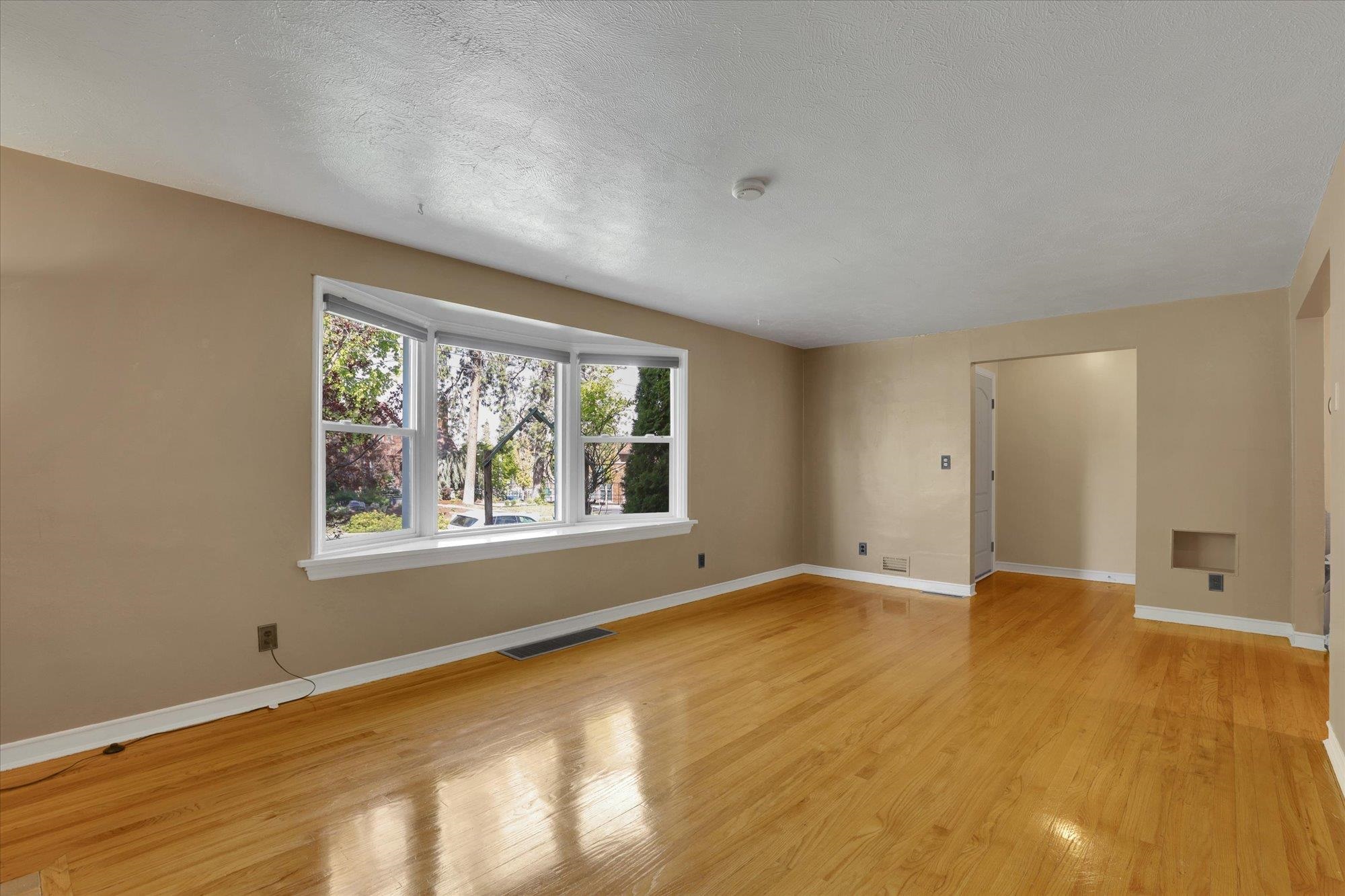Spokane, Washington, 99203, United States, 4 Bedrooms Bedrooms, ,3 BathroomsBathrooms,Residential,For Sale,1939271