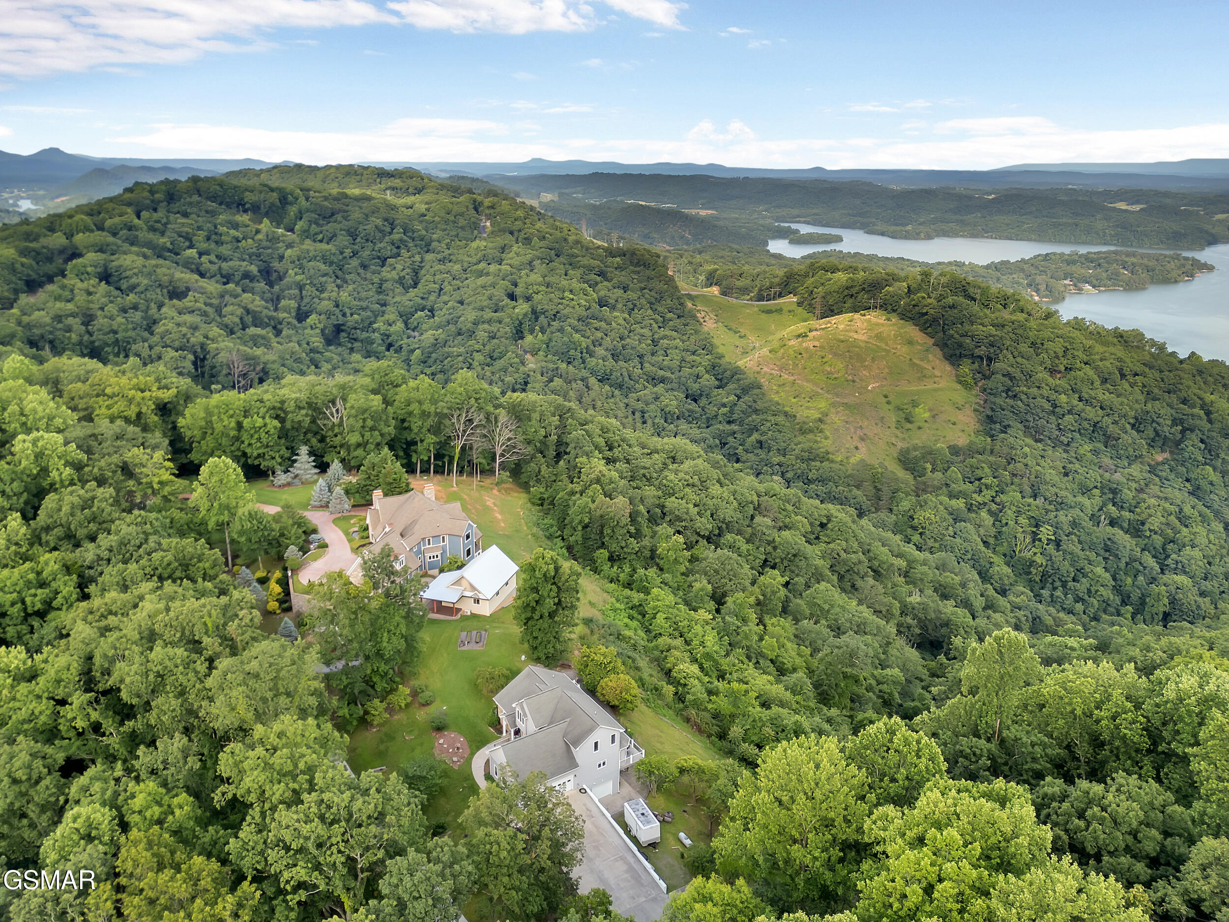 Mooresburg, Tennessee, 37811, United States, 2 Bedrooms Bedrooms, ,4 BathroomsBathrooms,Residential,For Sale,1861149