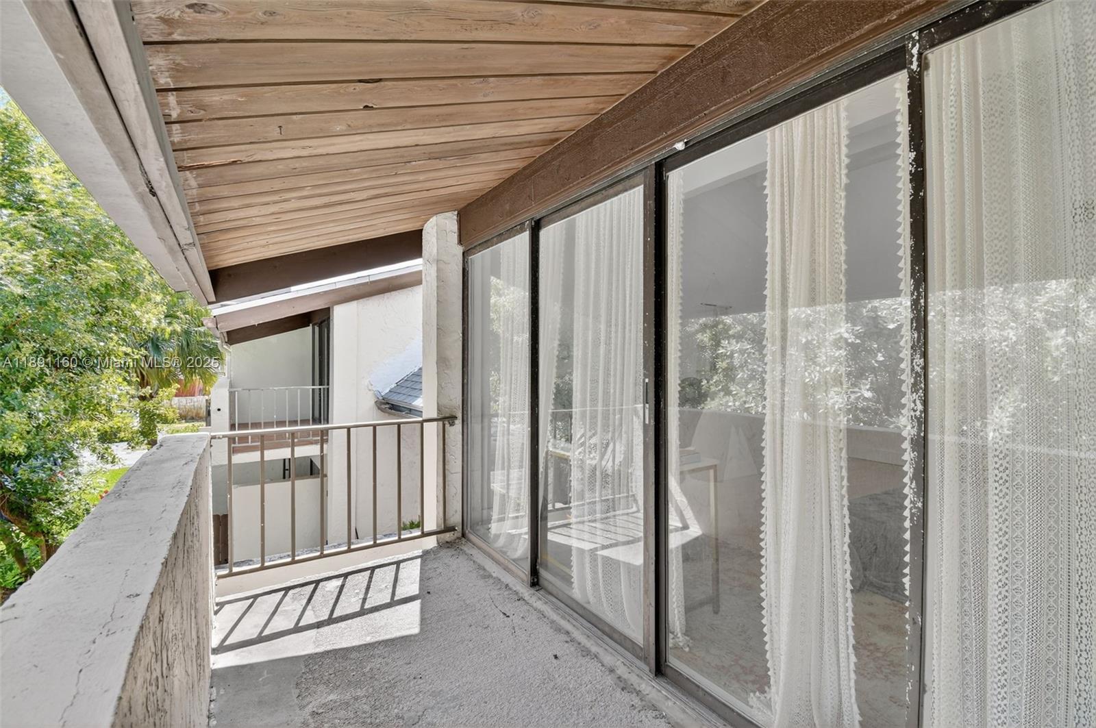 Miami, Florida, 33180, United States, 3 Bedrooms Bedrooms, ,3 BathroomsBathrooms,Residential,For Sale,1961045